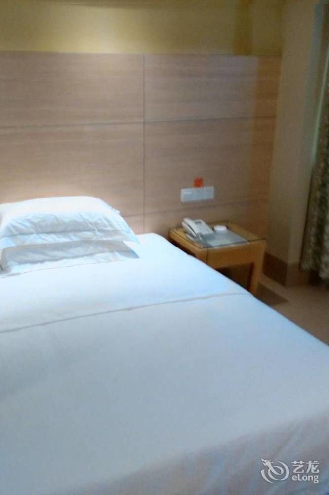 Luck 7 Inn Yichang Cbd Exterior foto