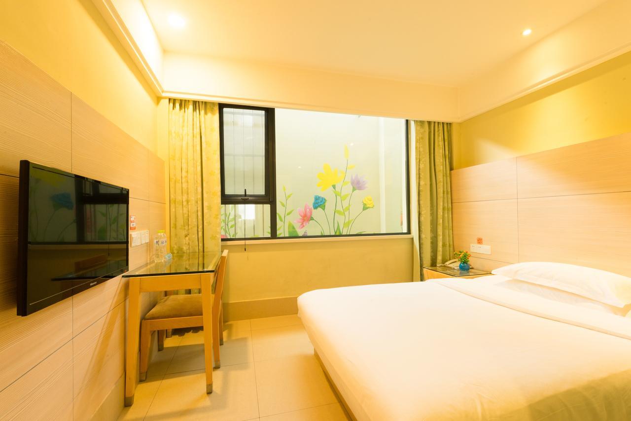 Luck 7 Inn Yichang Cbd Exterior foto